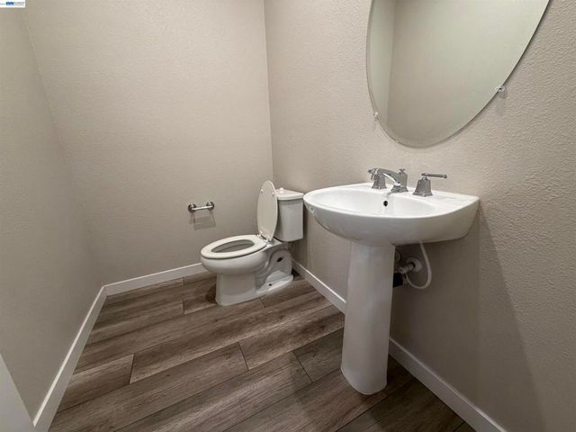 2282 S Podere Dr, Mountain House, CA 95391