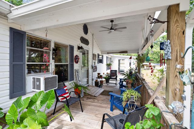 63 Wood Harbor, Trinity, TX 75862