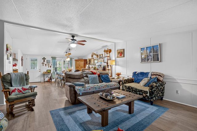 63 Wood Harbor, Trinity, TX 75862