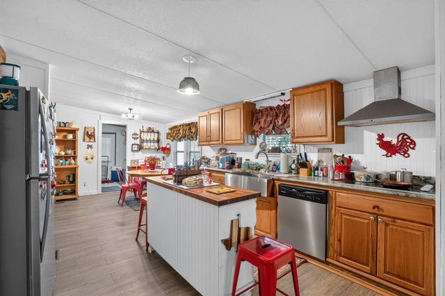 63 Wood Harbor, Trinity, TX 75862