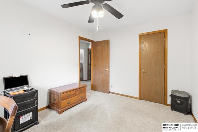 1635 N 123 Street, Omaha, NE 68154