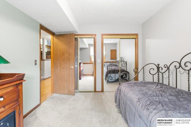 1635 N 123 Street, Omaha, NE 68154
