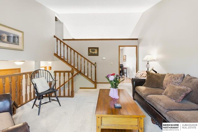 1635 N 123 Street, Omaha, NE 68154
