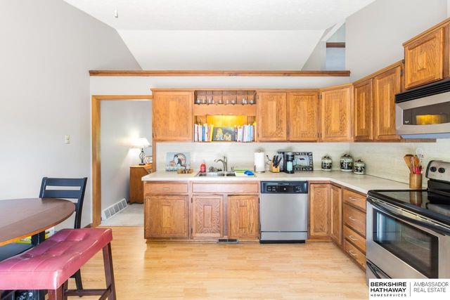 1635 N 123 Street, Omaha, NE 68154
