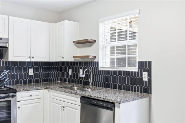 103 Lilli Lane, Woodstock, GA 30188