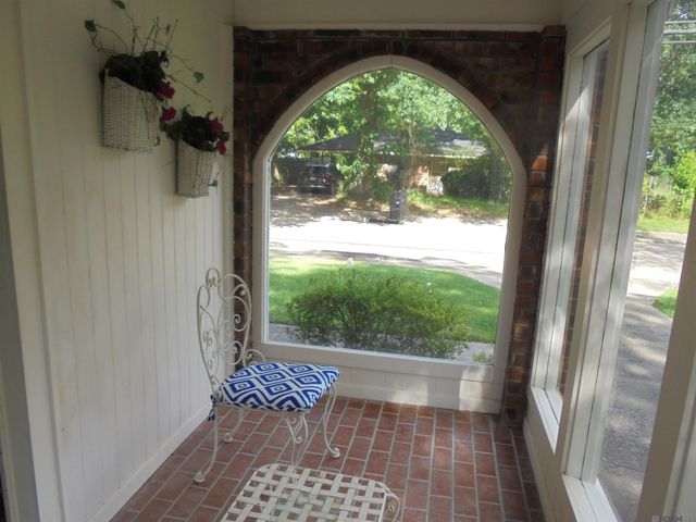 2411 Valley St, Baton Rouge, LA 70808