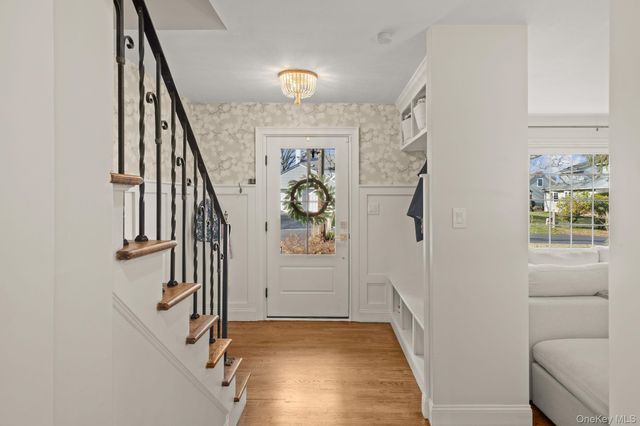 3 Kew Court, Huntington, NY 11743