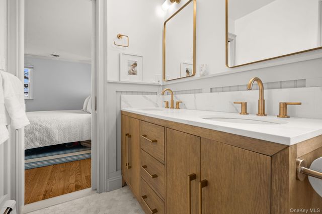 3 Kew Court, Huntington, NY 11743