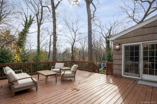 3 Kew Court, Huntington, NY 11743