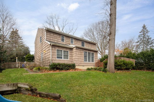 3 Kew Court, Huntington, NY 11743