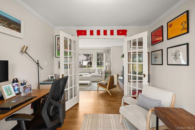 3 Kew Court, Huntington, NY 11743