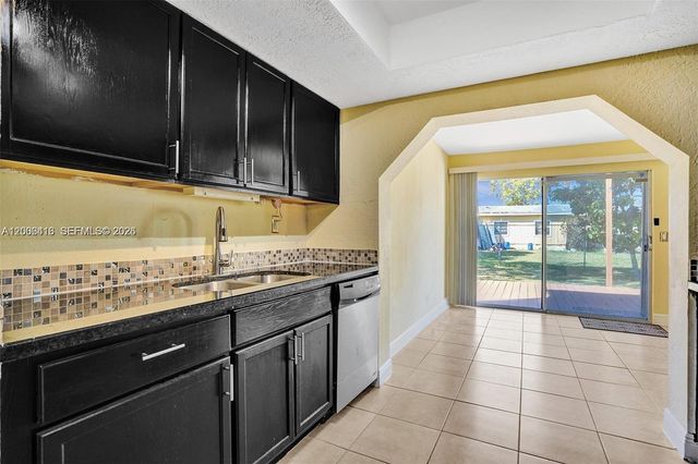 7131 NW 24th Pl 7131, Sunrise, FL 33313
