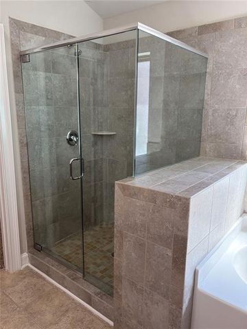 410 Live Oak Pass, Loganville, GA 30052