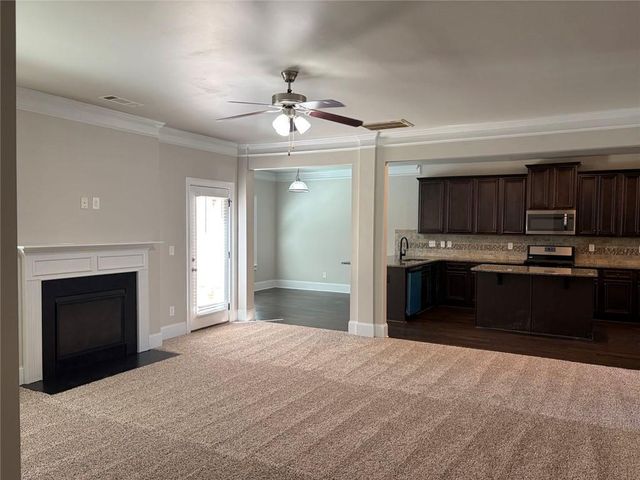 410 Live Oak Pass, Loganville, GA 30052