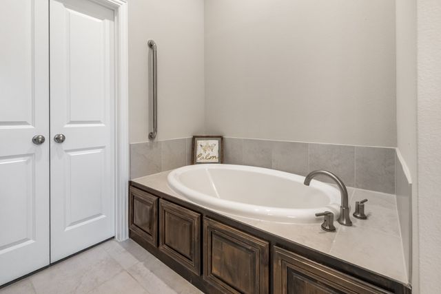 4309 Rose Garrison Lane, Arlington, TX 76005
