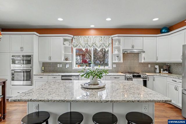 212 Greenlink Wy, Newberg, OR 97132