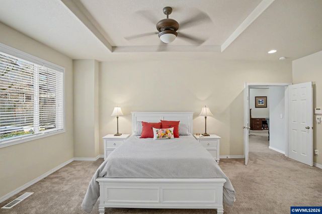 212 Greenlink Wy, Newberg, OR 97132