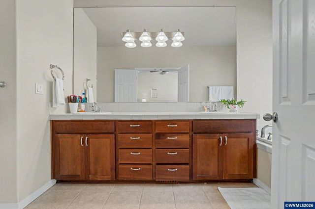 212 Greenlink Wy, Newberg, OR 97132