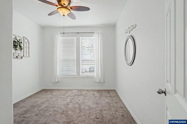 212 Greenlink Wy, Newberg, OR 97132