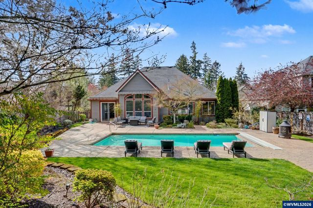 212 Greenlink Wy, Newberg, OR 97132