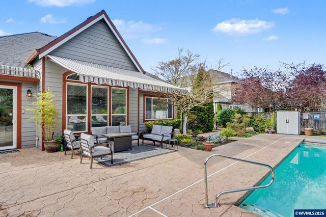 212 Greenlink Wy, Newberg, OR 97132