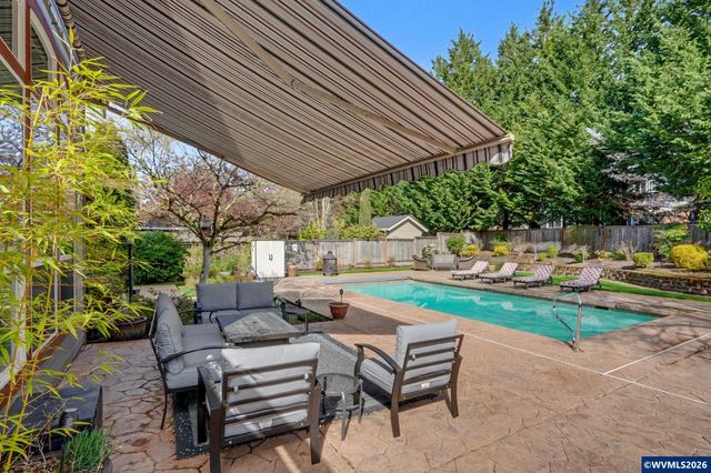 212 Greenlink Wy, Newberg, OR 97132