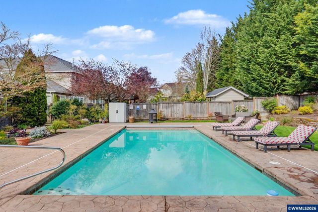 212 Greenlink Wy, Newberg, OR 97132