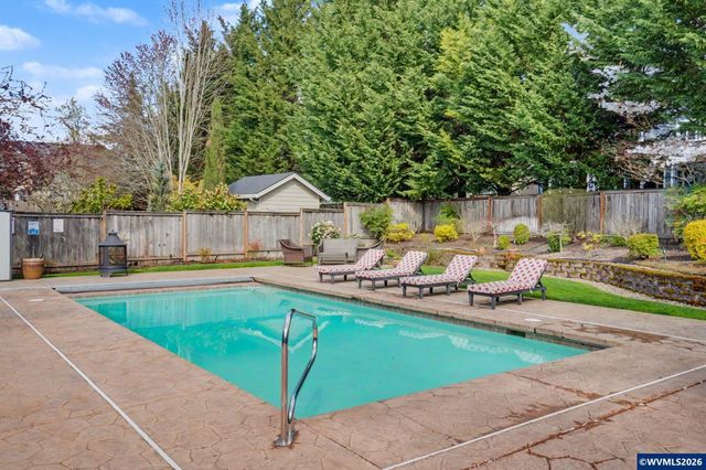 212 Greenlink Wy, Newberg, OR 97132