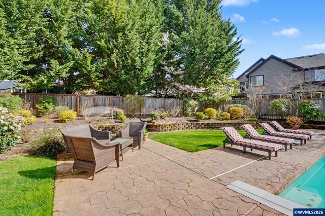 212 Greenlink Wy, Newberg, OR 97132