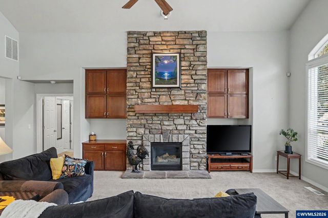 212 Greenlink Wy, Newberg, OR 97132