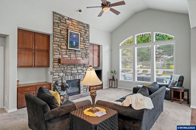 212 Greenlink Wy, Newberg, OR 97132