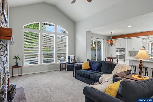 212 Greenlink Wy, Newberg, OR 97132