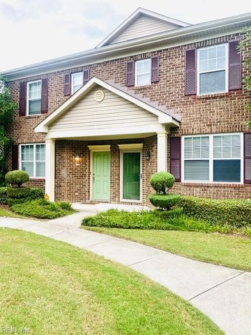 347 Holyoke LN, Chesapeake, VA 23320