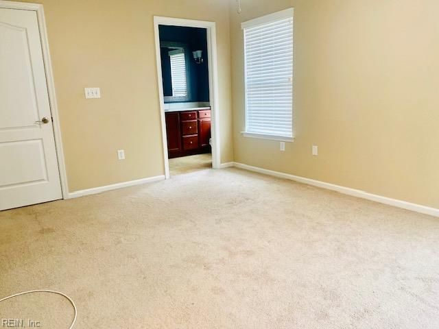 347 Holyoke LN, Chesapeake, VA 23320