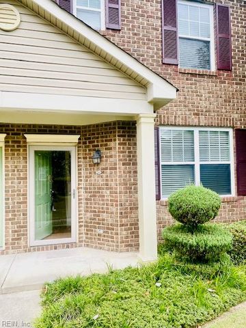 347 Holyoke LN, Chesapeake, VA 23320