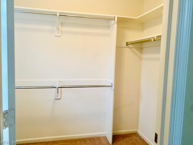 347 Holyoke LN, Chesapeake, VA 23320