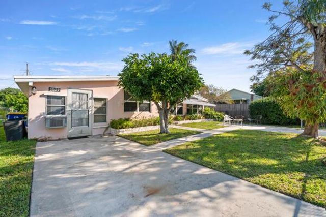 3027 SE Orchid Street, Stuart, FL 34997