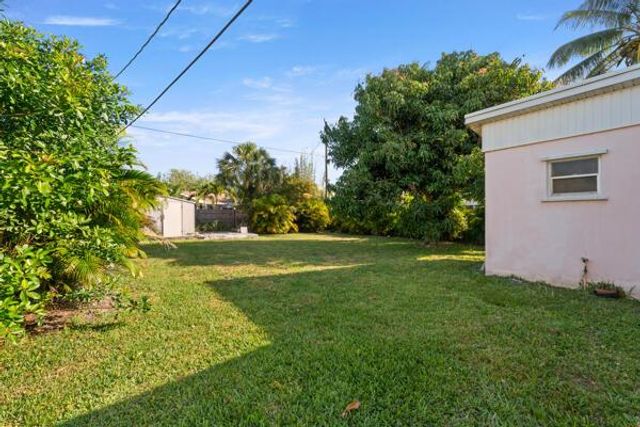 3027 SE Orchid Street, Stuart, FL 34997