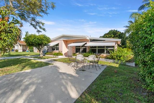 3027 SE Orchid Street, Stuart, FL 34997