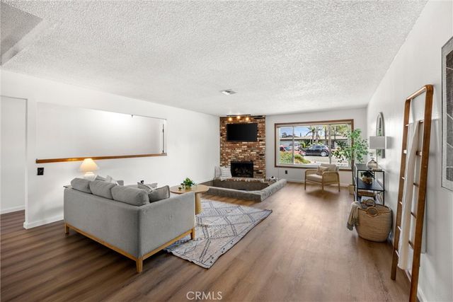 9596 Tangelo Ave, Fontana, CA 92335