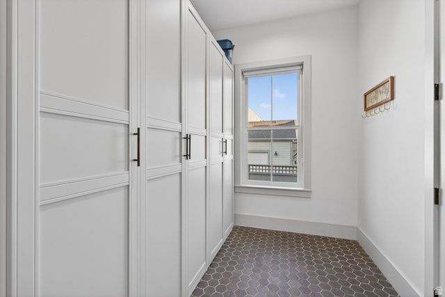 6978 W DOCKSIDER DR, South Jordan, UT 84009