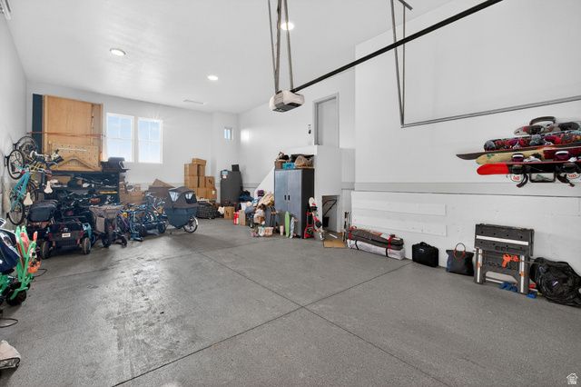 6978 W DOCKSIDER DR, South Jordan, UT 84009