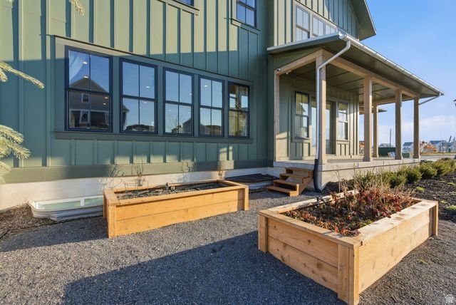 6978 W DOCKSIDER DR, South Jordan, UT 84009