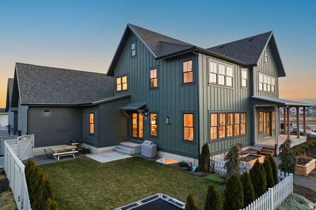 6978 W DOCKSIDER DR, South Jordan, UT 84009