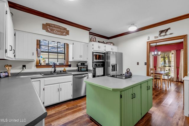 1613 Fairhaven Drive, Gautier, MS 39553