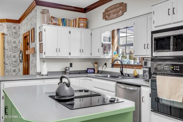 1613 Fairhaven Drive, Gautier, MS 39553