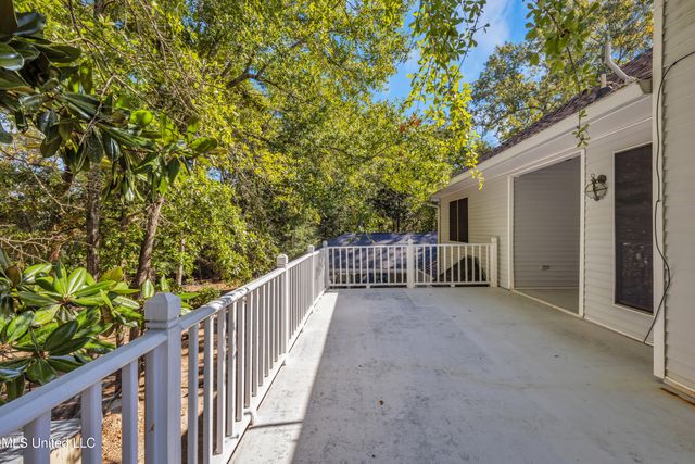 1613 Fairhaven Drive, Gautier, MS 39553