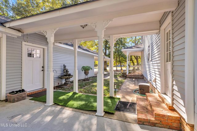 1613 Fairhaven Drive, Gautier, MS 39553