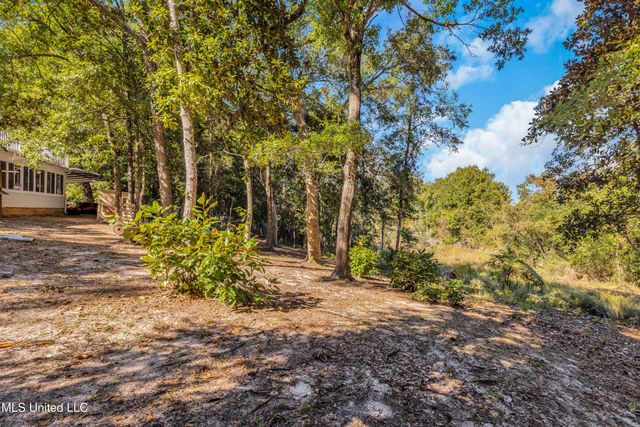 1613 Fairhaven Drive, Gautier, MS 39553