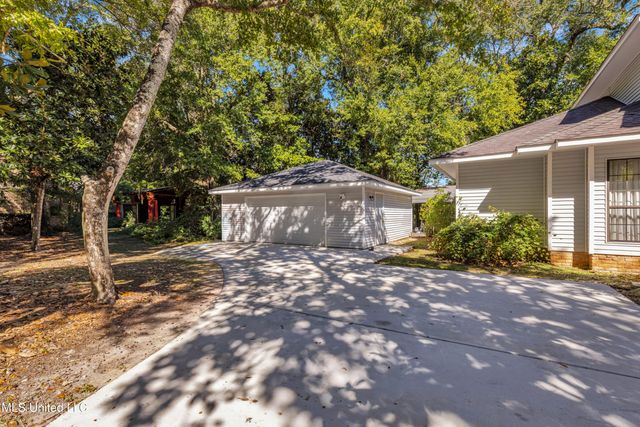 1613 Fairhaven Drive, Gautier, MS 39553